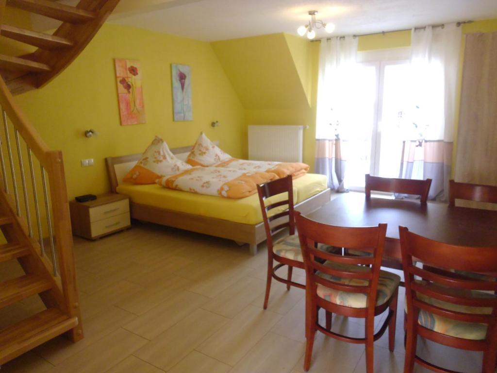 Pension Lelila Rust - Ex Gaestehaus Milella Room photo